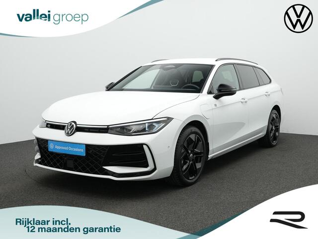 Volkswagen PASSAT Variant 1.5 eHybrid 272 pk DSG R-Line Edition | IQ Light | Harman Kardon sound | Head-up Display | Black Style | 19 inch
