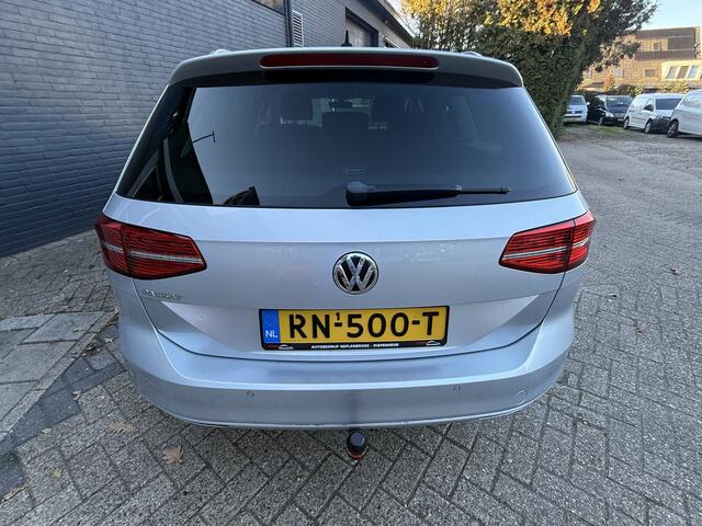 Volkswagen PASSAT Variant 1.4 TSI ACT Comfortline Business Trekhaak,Clima,Navi,18inch Bj 2018 Dealer onderhouden !!