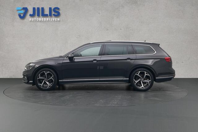Volkswagen PASSAT Variant 1.5 TSI R-Line Business + | Camera | Panoramadak | Stoelverwarming | Parkeersensoren