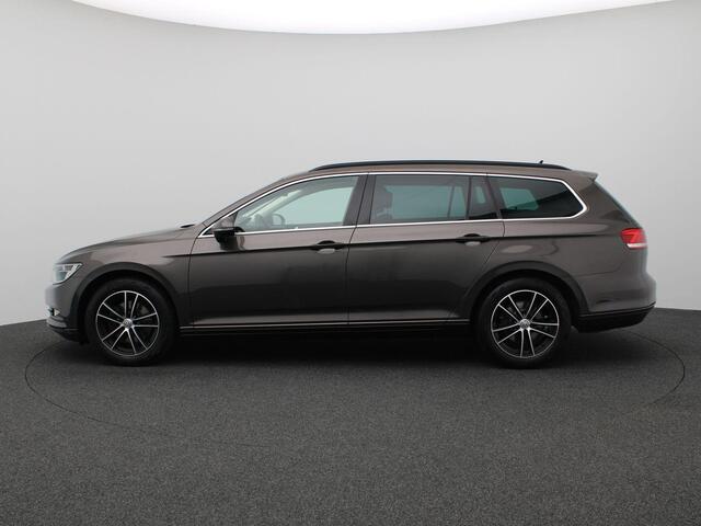Volkswagen PASSAT Variant 1.4 TSI ACT Comfortline Business 150PK Trekhaak, Clima, PDC voor + achter, Navi, Stoelverwarming, 17" LM Velgen, Adaptieve Cruise Control