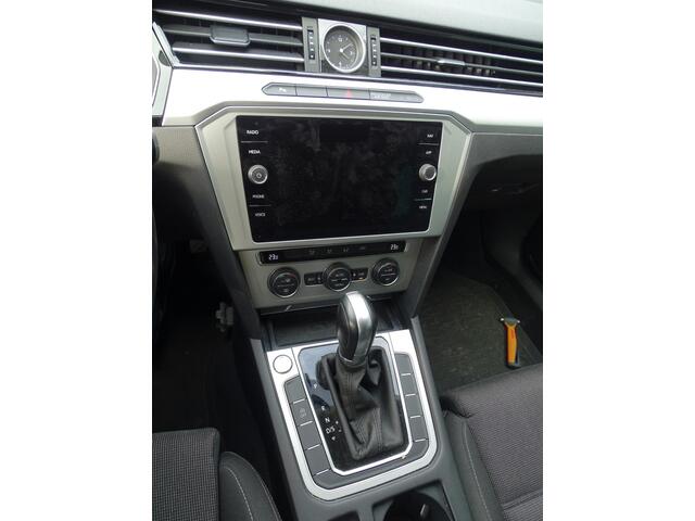 Volkswagen PASSAT Variant 1.4 TSI Comfortline Business AUTOMAAT| NAVIGATIE| MULIMEDIA| AIRCO/ECC| CRUISECONTROLL| PARKEERSENSOREN