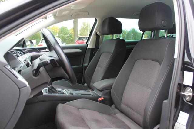 Volkswagen PASSAT Variant 1.4 TSI ACT Comfortline / Trekhaak / Camera / Navigatie / 17'' / Stoelverwarming / DAB / ACC