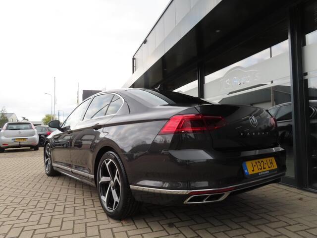 Volkswagen PASSAT 1.5 TSI Elegance R-Line Led Pano Adapt Cruise 2020
