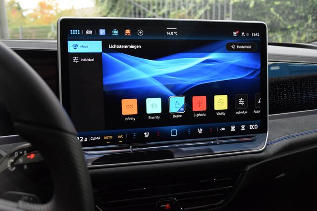 Volkswagen PASSAT Variant 1.5 eTSI R-Line / Puglia/ Virtual Cockpit Plus/ Panoramadak/ Trekhaak/ 200kW (272PK)