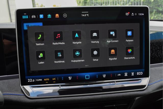 Volkswagen PASSAT Variant 1.5 eTSI R-Line / Puglia/ Virtual Cockpit Plus/ Panoramadak/ Trekhaak/ 200kW (272PK)