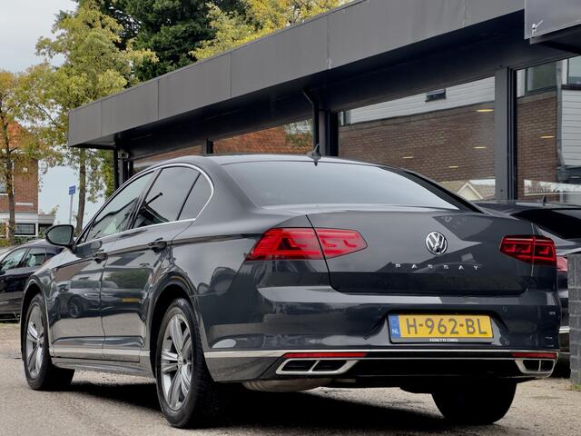 Volkswagen PASSAT 1.5 TSI AUT7 ELEGANCE R-LINE 112D.KM! LEDER NAVI CAMERA DIGI-DASH APPLE-CARPLAY LED LMV PDC