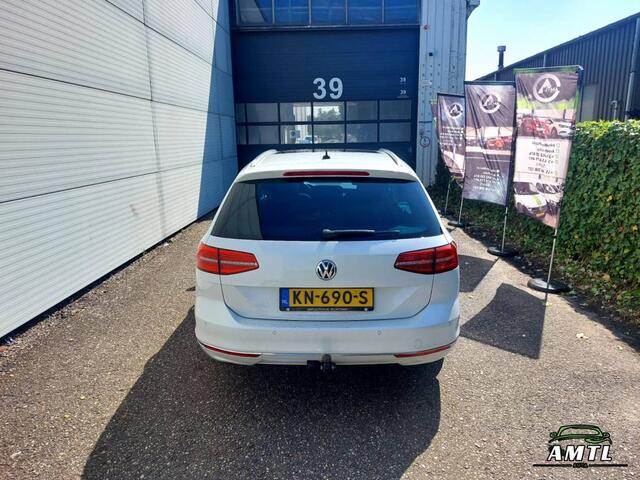 Volkswagen PASSAT Variant - 1.6 TDI Connected Series Plus