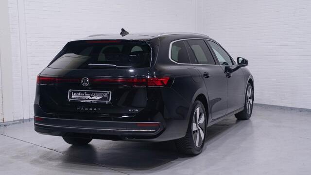 Volkswagen PASSAT Variant 1.5 eTSI Business Trekhaak IQ Drive Apple Carplay Winterpakket 360 Camera Akoestisch pakket