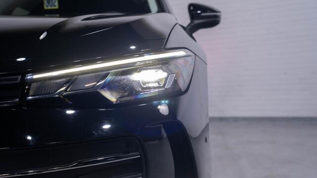 Volkswagen PASSAT Variant 1.5 eTSI Business Trekhaak IQ Drive Apple Carplay Winterpakket 360 Camera Akoestisch pakket