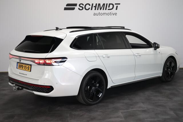 Volkswagen PASSAT 1.5 eHybrid R-Line Edition | Panoramadak | Trekhaak | H&K | ACC