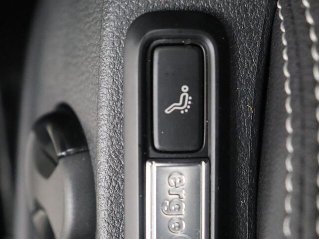 Volkswagen PASSAT 1.4 TSI PHEV GTE | Head-Up | Stoelverwarming | Trekhaak | Leder/Alcantara | Camera | Massage | Virtual Cockpit | Adaptive cruise | Matrix LED | Carplay | Side Assist | Navigatie | Plug In