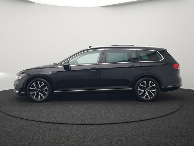 Volkswagen PASSAT Variant 1.4 TSI GTE Business Plug In Hybrid 218pk Dealer O.H PHEV | Trekhaak Af Fabriek | Panodak | Adaptive Cruise | Camera | Alcantara Sportstoelen Massage & Verwarmd | Apple Carplay | Navigatie | Keyless | Virtual | DAB |