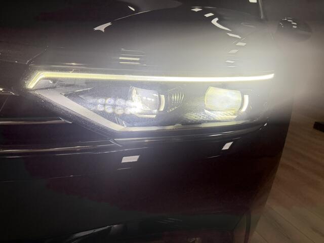 Volkswagen PASSAT 1.5 TSI R-Line Business + Airco ECC | Sub woofer | LED | Adaptive Cruise | Camera | Virtual | Isofix | NAP