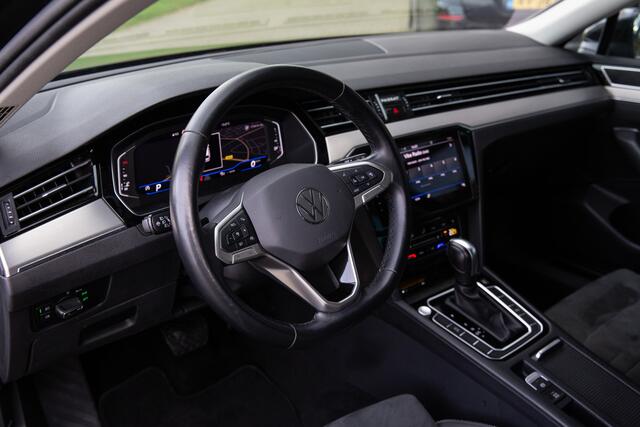 Volkswagen PASSAT Variant 1.5 TSI Elegance , Adap. cruise, Virtual cockpit, Trekhaak,