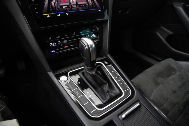 Volkswagen PASSAT Variant 1.5 TSI Elegance , Adap. cruise, Virtual cockpit, Trekhaak,