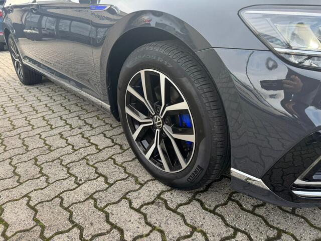 Volkswagen PASSAT Variant 1.4 TSI PHEV GTE Business virtual cockpit, pano, navi, stoelverw