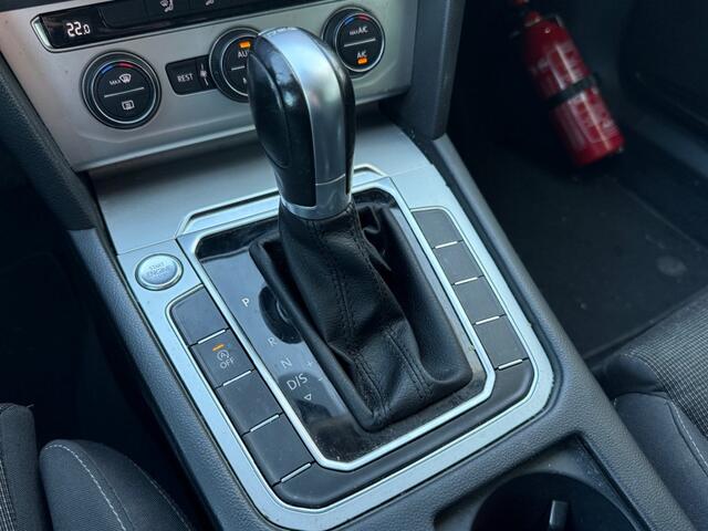 Volkswagen PASSAT 1.6 TDI 120PK Comfortline Aut. Navi Camera Trekhaak NW APK!