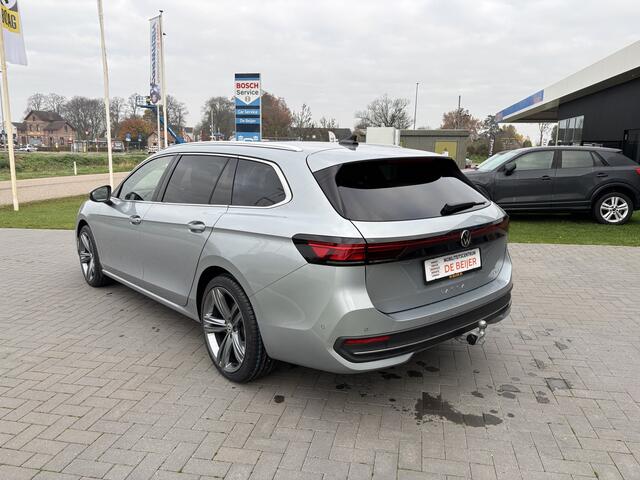 Volkswagen PASSAT Variant 1.5 eTSI 150pk Elegance Trekh. I Navigatie I Camera