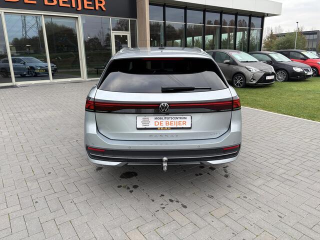 Volkswagen PASSAT Variant 1.5 eTSI 150pk Elegance Trekh. I Navigatie I Camera