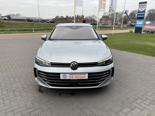 Volkswagen PASSAT Variant 1.5 eTSI 150pk Elegance Trekh. I Navigatie I Camera