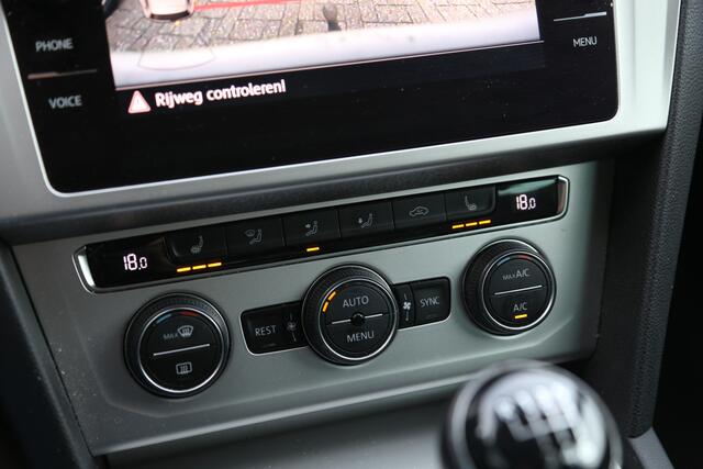 Volkswagen PASSAT Variant 1.4 TSI Highline Leer Navi Camera