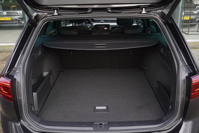 Volkswagen PASSAT Variant 1.4 TSI PHEV GTE Business | Nappa Leder | Pano | Trekhaak | Camera | Navi | Head-up | ACC | 18"