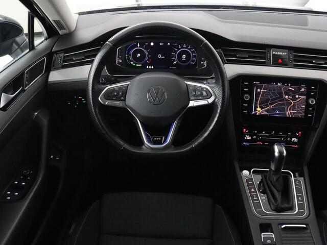 Volkswagen PASSAT 1.4 TSI PHEV GTE | 360 Camera | Stoelverwarming | Massage | Carplay | Matrix LED | Side Assist | Adaptief Onderstel | 18'' | Navigatie | Parkeerhulp | Adaptive cruise | Plug In