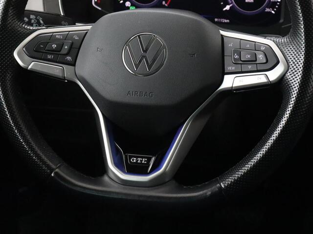 Volkswagen PASSAT 1.4 TSI PHEV GTE | 360 Camera | Stoelverwarming | Massage | Carplay | Matrix LED | Side Assist | Adaptief Onderstel | 18'' | Navigatie | Parkeerhulp | Adaptive cruise | Plug In