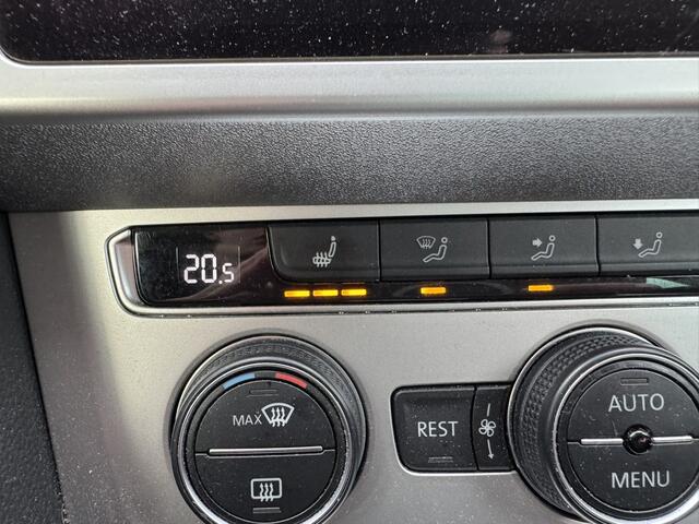 Volkswagen PASSAT Variant 1.6 TDI Highline*ACC*Navi*Camera*