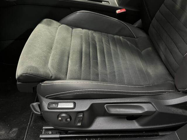Volkswagen PASSAT Variant 1.4 TSI PHEV GTE Business / AUTOMAAT/ PANO/ TREKHAAK/ ALCANTARA/ APP-CONNECT/ LED/ PARK. SENSOREN + CAMERA/ RIJ-MODI/ DIGITAL DASH/ ADAPT. CRUISE/ 18" LMV/ STOEL VERWARM.