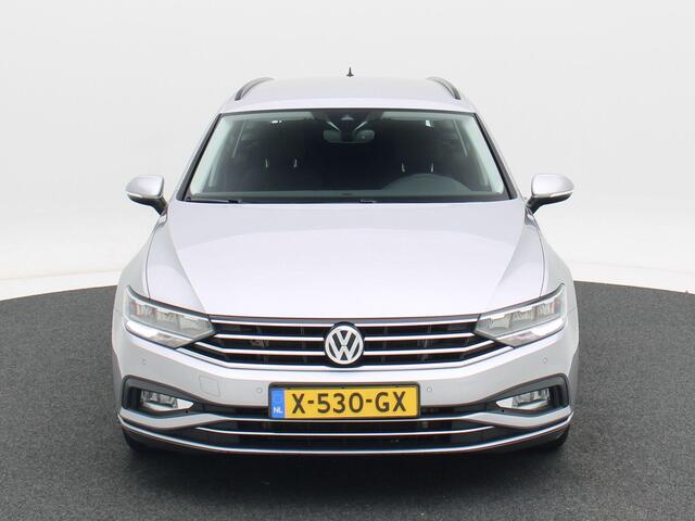 Volkswagen PASSAT Variant 1.5 TSi 150 Pk Automaat Comfort Business | Adaptive Cruise | Stoelverwarming | CarPlay | Achteruitrijcamera | Trekhaak | 16 Inch | 101.536 Km!!