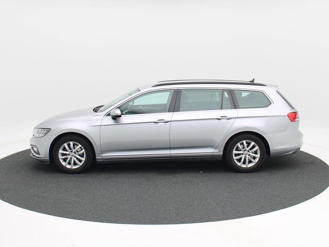 Volkswagen PASSAT Variant 1.5 TSi 150 Pk Automaat Comfort Business | Adaptive Cruise | Stoelverwarming | CarPlay | Achteruitrijcamera | Trekhaak | 16 Inch | 101.536 Km!!
