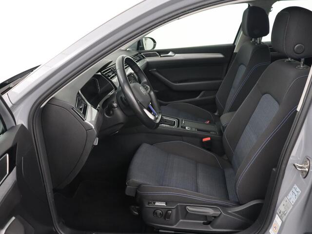 Volkswagen PASSAT 1.4 TSI PHEV GTE | Trekhaak | Stoelverwarming | Massage | Virtual Cockpit | Matrix LED | Camera | Adaptive cruise | Carplay | Navigatie | Parkeerhulp | Plug In