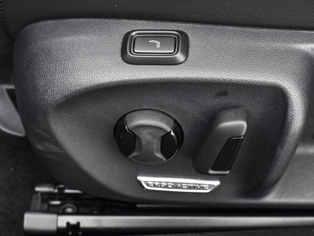 Volkswagen PASSAT Variant 1.5 eTSI 150pk DSG R-Line-Edition · 360 Camera · Panoramadak · Massage · Elek. Voorstoel · Keyless · 19'' Inch · Garantie t/m 21-01-2029 of 100.000km