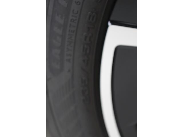 Volkswagen PASSAT Variant 1.5 eTSI Elegance Navigatie | Panoramadak | H.U.D. | 18" Velgen