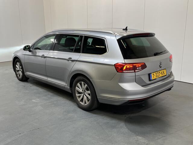 Volkswagen PASSAT Variant 1.5 TSI Business / AUTOMAAT/ GARANTIE TM 06-2027/ APP-CONNECT/ KEYLESS/ PARK. SENSOREN + CAMERA/ 3-ZONE CLIMA/ NAVI/ SPRAAKBEDIENING/ ADAPT. CRUISE/ LED