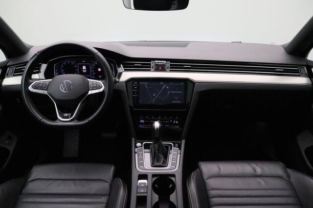 Volkswagen PASSAT 2.0 TSI R-Line Business + 2020 | Navigatie | Adaptive Cruise Control | Achteruitrij Camera | App Connect | 2 Sleutels | Nationale Autopas NAP | Boekjes | Multifunctioneel Stuurwiel | Digitaal Dashboard