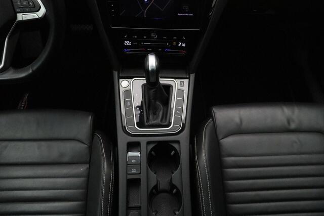 Volkswagen PASSAT 2.0 TSI R-Line Business + 2020 | Navigatie | Adaptive Cruise Control | Achteruitrij Camera | App Connect | 2 Sleutels | Nationale Autopas NAP | Boekjes | Multifunctioneel Stuurwiel | Digitaal Dashboard