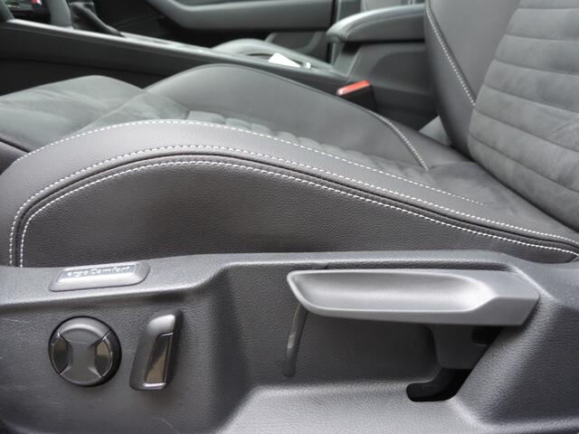 Volkswagen PASSAT Variant 1.4 TSI PHEV GTE Business - Pano | 360 Camera | Massage | Elektr. klep | ACC | CarPlay | Dodehoek