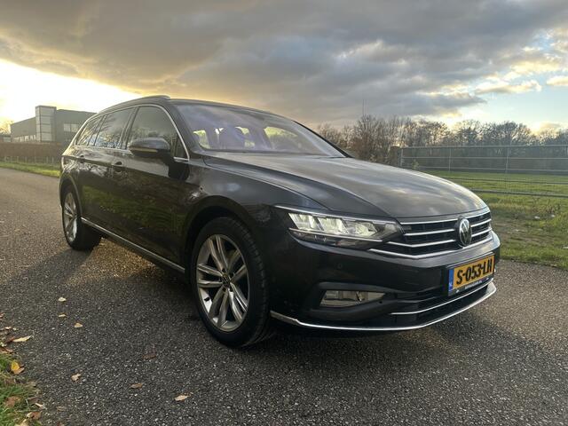 Volkswagen PASSAT 1.5 TSI Elegance dsg Leer/Alcantara