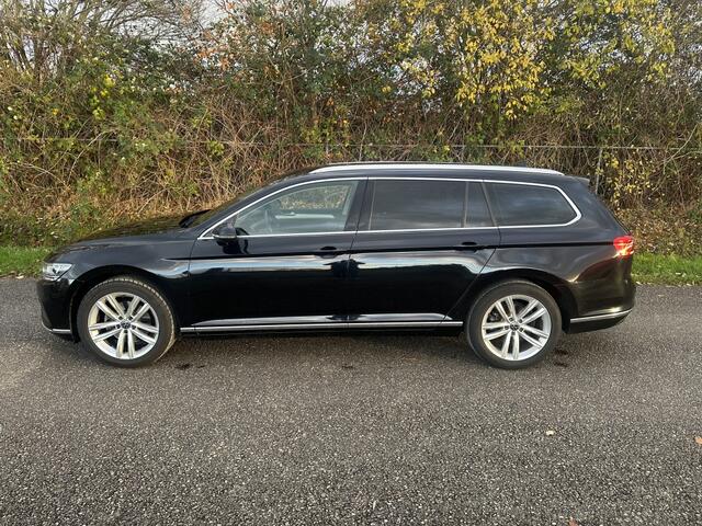 Volkswagen PASSAT 1.5 TSI Elegance dsg Leer/Alcantara