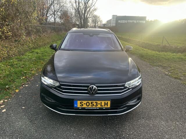 Volkswagen PASSAT 1.5 TSI Elegance dsg Leer/Alcantara