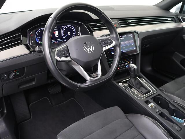 Volkswagen PASSAT Variant 1.5 TSI R-Line Business + | 150 PK | Automaat | Adaptive Cruisecontrol | Panoramadak | Stoelverwarming |