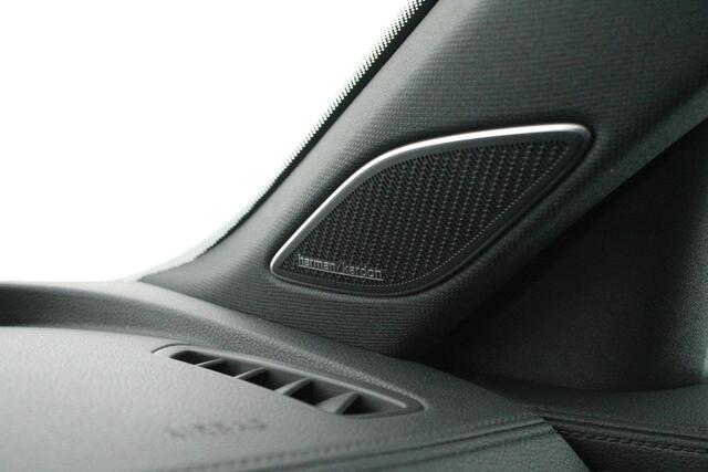 Volkswagen PASSAT Variant 1.5 272pk eHybrid R-Line Edition Black Style Trekhaak 360Camera harman/kardon Massage Navigatie Panoramadak