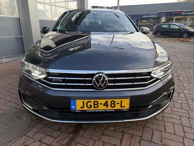 Volkswagen PASSAT Variant 1.4 TSI PHEV GTE Business Navigatie Apple Carplay/Android Auto Camera Parkeersensoren Stoelverwarming Climate Control