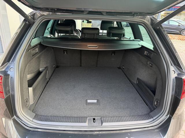 Volkswagen PASSAT Variant 1.4 TSI PHEV GTE Business Navigatie Apple Carplay/Android Auto Camera Parkeersensoren Stoelverwarming Climate Control