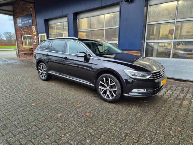 Volkswagen PASSAT 1.8 TSI HIGHLINE, 360 Camera, Standkachel, Stoelverwaming, Virtueel cockpit, Stoelmassage, ALL IN PRIJS!