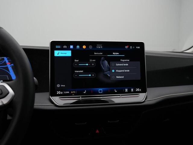 Volkswagen PASSAT Variant 1.5 eTSI 150 pk DSG Business | Trekhaak | 360 camera | Leder/alcantara | Stuur-/stoelverwarming | Massage