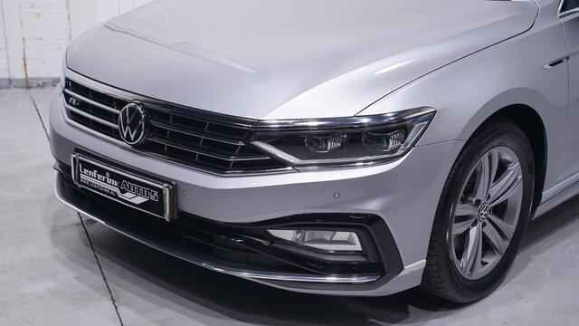 Volkswagen PASSAT 1.5 TSI R-Line Business + Rijklaar! Navi Stoel- en voorruitverwarming Led matrix Apple Carplay Camera 1e Eig. NAP
