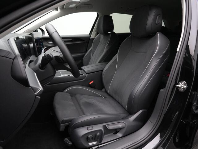 Volkswagen PASSAT Variant 1.5 eTSI 150 pk DSG Business | Trekhaak | 360 camera | Leder/alcantara | Stuur-/stoelverwarming | Massage